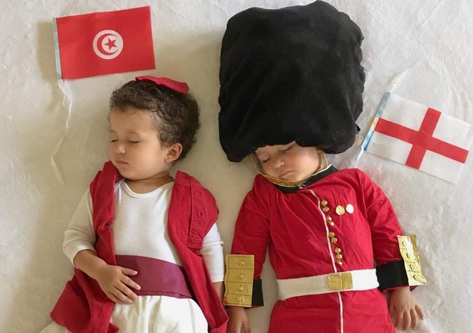 Cặp song sinh 'thiên thần' đối đầu vì... World Cup - ảnh 1