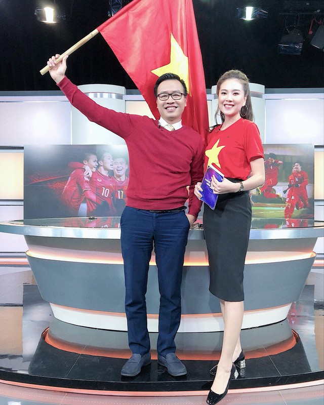 Vân Hugo làm thơ, MC - BTV của VTV sang Trung Quốc cổ vũ U23 Việt Nam - ảnh 10