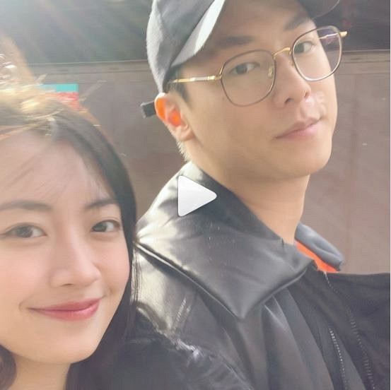 Showbiz 4/5/2020: Đức Phúc, Erik khoe body bên biển, Xuân Nghị - Trần Vân hẹn hò? - ảnh 1