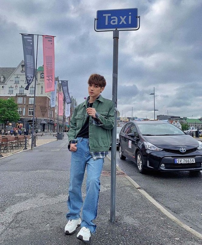Showbiz 26/5: Diễm Mỹ 9x thả ngực, Trang Trần gây bức xúc khi