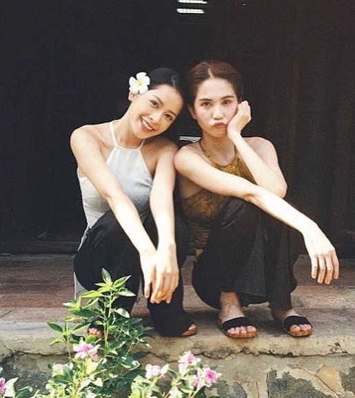 Showbiz 6/6: Đông Nhi mũm mĩm ở tháng thứ 4 thai kì - ảnh 1