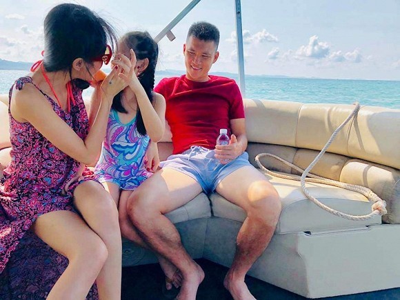 Thủy Tiên dành thời gian chăm sóc bản thân; Trần Thành bên quán quân và á quân Rap Việt - ảnh 6
