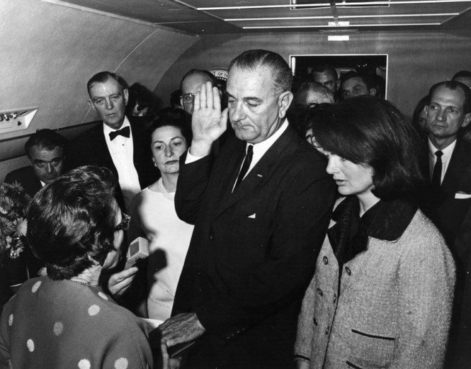 Jackie Kennedy và những điều thú vị trong tủ áo của bà - ảnh 7