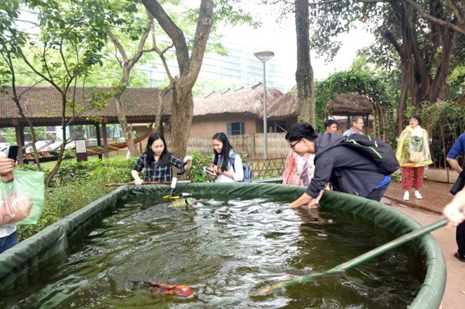 Sinh viên Đại học Văn hoá làm mới nghệ thuật truyền thống - ảnh 2