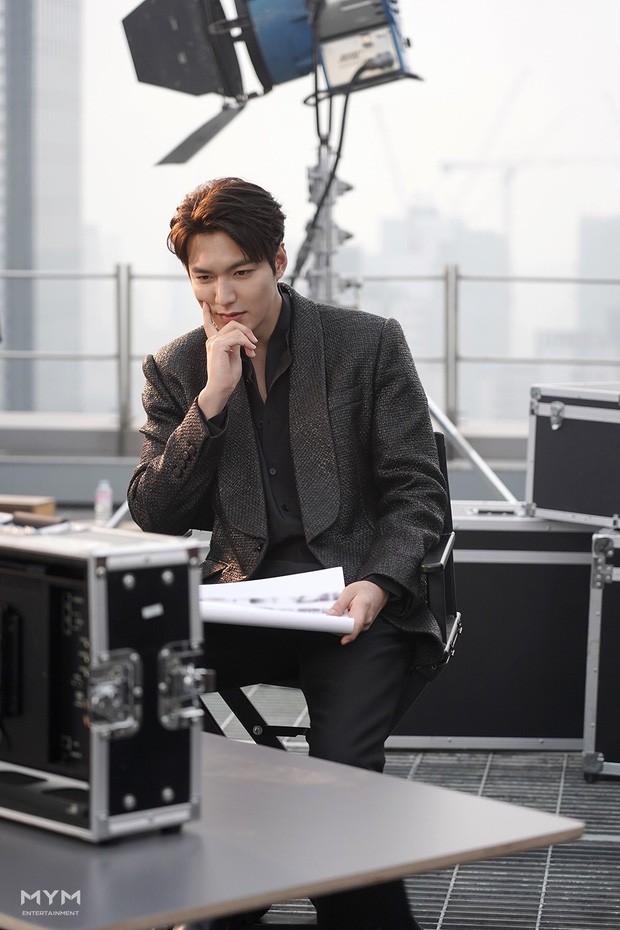 Điên đảo trước nhan sắc cực phẩm của 'Quân vương bất diệt' Lee Min Ho - ảnh 4