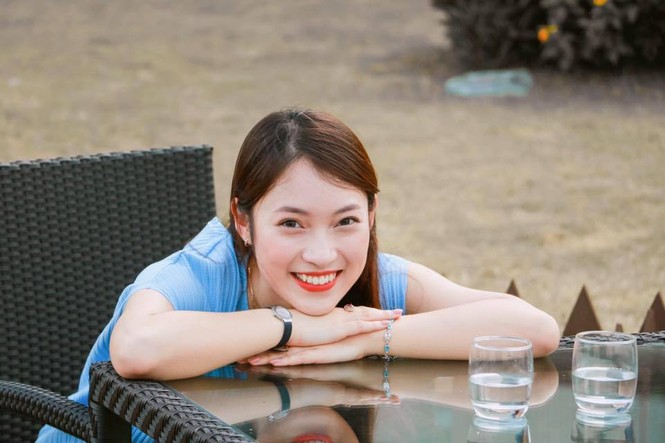 Ít ai biết nữ sinh Vinh 'bắn' 7 thứ tiếng 'gây sốt' đã đầu quân về VTV - ảnh 1