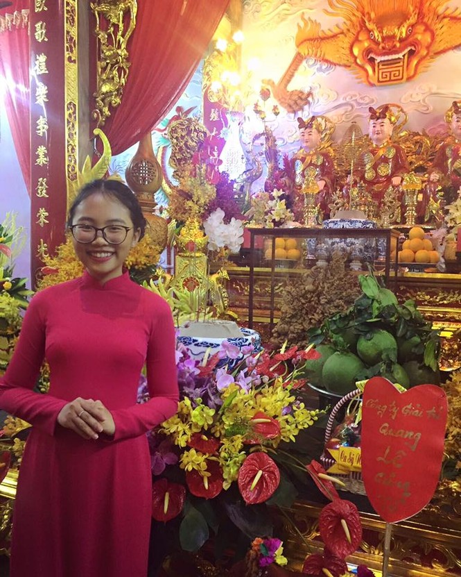 Phương Mỹ Chi diện áo dài duyên dáng như thiếu nữ - ảnh 1