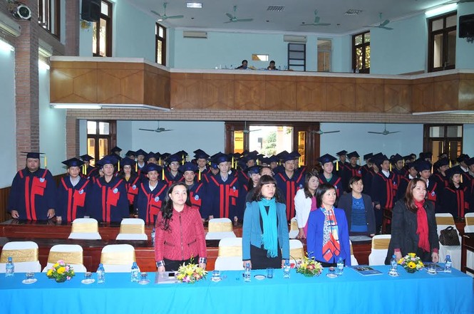 Xúc động với những sinh viên ‘đặc biệt’ - ảnh 2