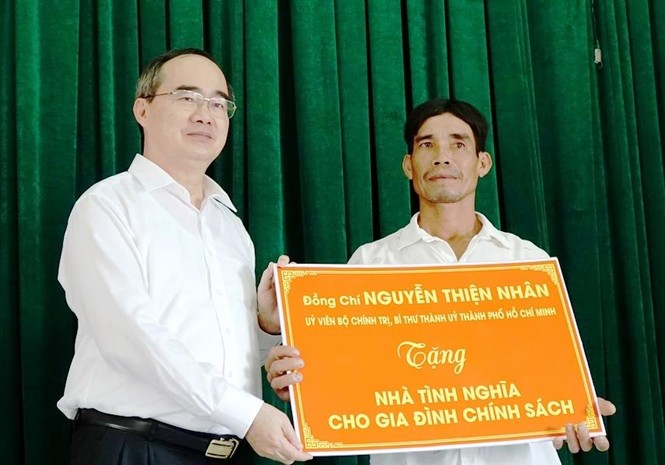 Bộ Chính trị kiểm tra công tác cán bộ tỉnh Cà Mau - ảnh 1