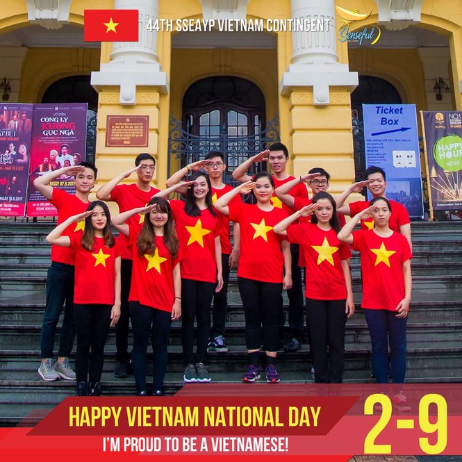 Đại biểu Tàu Thanh niên SSEAYP tôn vinh màu cờ Tổ quốc nhân ngày Quốc khánh - ảnh 1