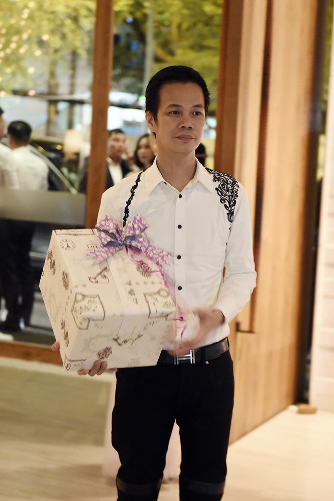 Dàn sao Việt nô nức dự tiệc cưới hoa hậu Đặng Thu Thảo - ảnh 17