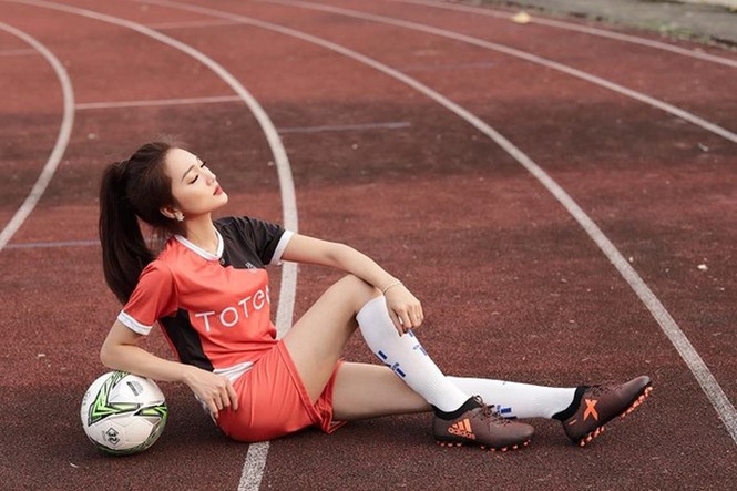 Mê mẩn ngắm top 10 HHHV - tình tin đồn của cầu thủ U23 Việt Nam - ảnh 6