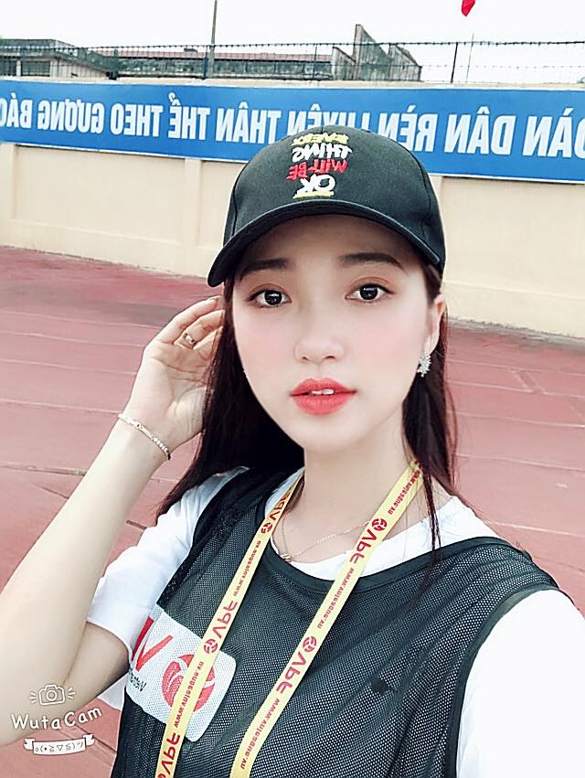 Mê mẩn ngắm top 10 HHHV - tình tin đồn của cầu thủ U23 Việt Nam - ảnh 4