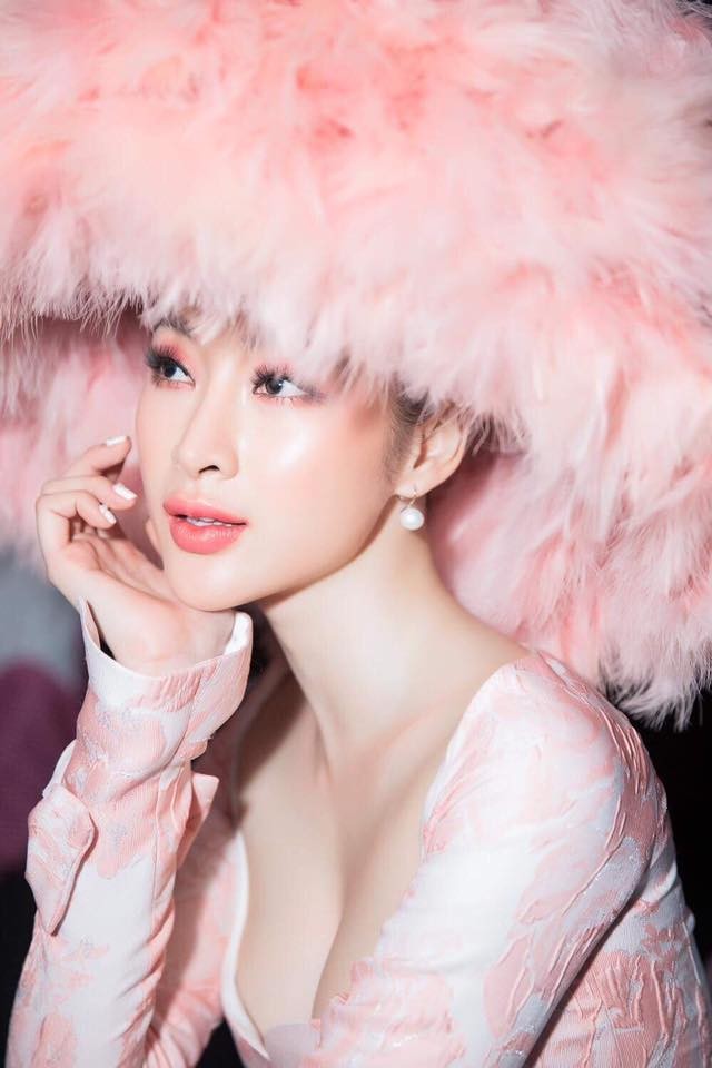 Vì đâu Angela Phương Trinh đội mũ như cái nồi, lấn át dàn sao Việt? - ảnh 9