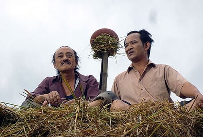 Showbiz 18/5: Bạn gái Cường Đô la gây ‘sốc’ với cằm nhọn bất thường - ảnh 3