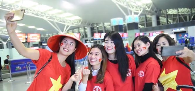 Showbiz 24/1: Diễn viên TVB qua đời khi ngủ tại công viên - ảnh 6