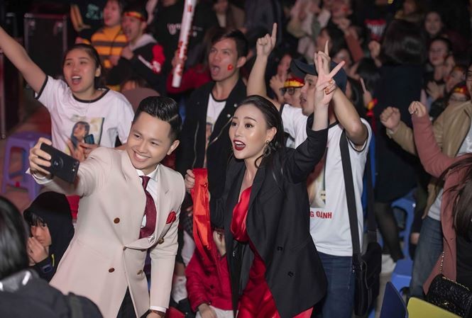 Showbiz 24/1: Diễn viên TVB qua đời khi ngủ tại công viên - ảnh 3