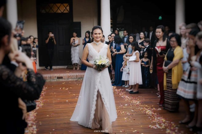Bất ngờ chồng cũ Hồng Nhung chính là tình đầu của người vợ Myanmar vừa cưới - ảnh 1