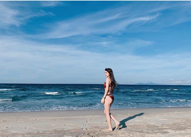 Hot girl Việt đua nhau khoe dáng nóng bỏng trên bãi biển mùa hè - ảnh 7