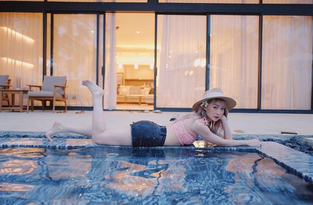 Hot girl Việt đua nhau khoe dáng nóng bỏng trên bãi biển mùa hè - ảnh 9