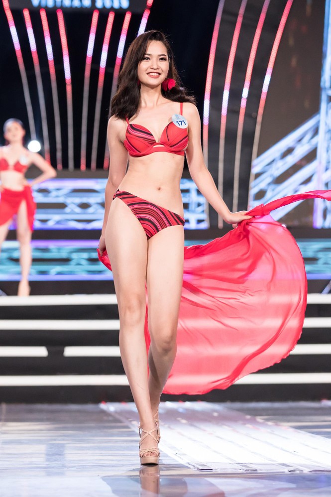 Màn diễn bikini của thí sinh phía Bắc 'đốt cháy' sân khấu Miss World VN - ảnh 18