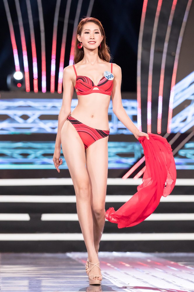 Màn diễn bikini của thí sinh phía Bắc 'đốt cháy' sân khấu Miss World VN - ảnh 20