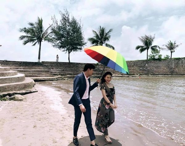 Cô gái xuất hiện 2s ở tập cuối ‘Về nhà đi con’ bị cộng đồng mạng 'dội bom' - ảnh 4