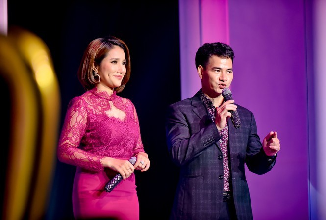 Showbiz 18/9: Bão xô đổ bối cảnh hai tỷ đồng của 'Gái già lắm chiêu' - ảnh 1