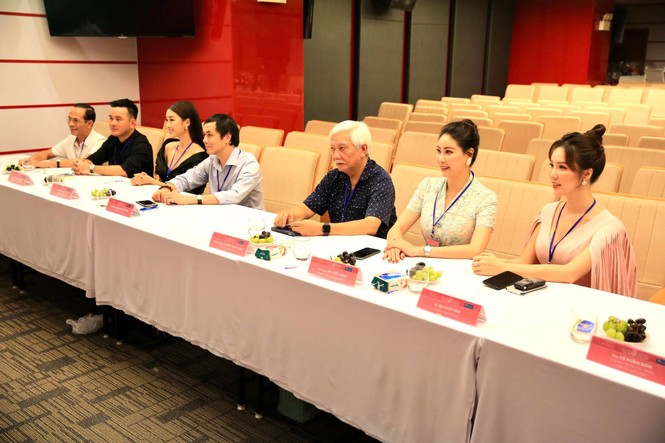 Ban giám khảo Hoa hậu Việt Nam 2020 chia sẻ cảm tưởng trước khi bước vào Sơ khảo - ảnh 4