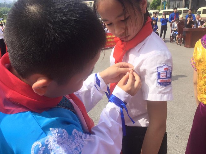 Lạng Sơn: Sôi nổi giao lưu hữu nghị, tuyên dương học sinh xuất sắc - ảnh 2