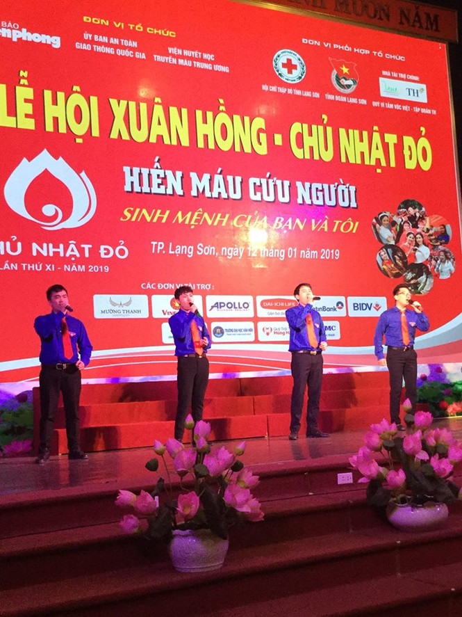 chủ nhật đỏ - ảnh 4