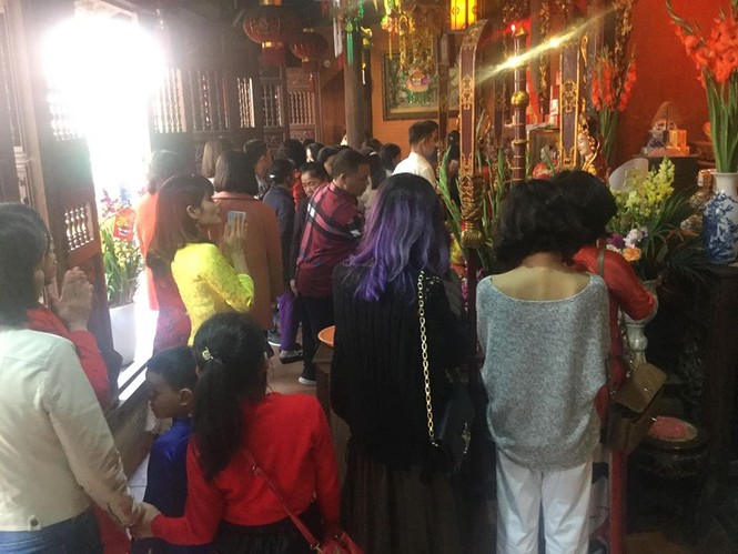 lễ chùa cầu may - ảnh 3
