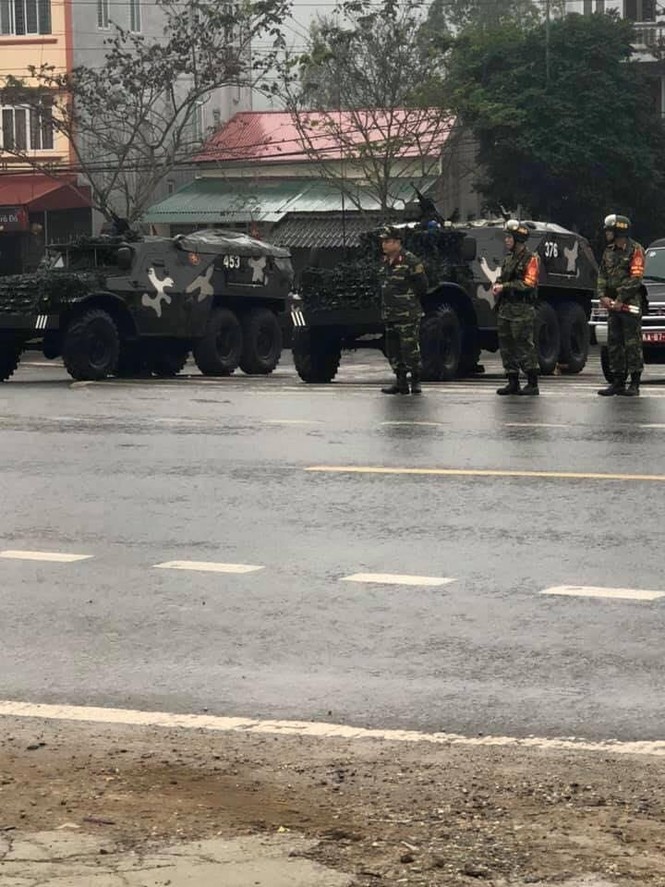 đoàn xe bọc thép - ảnh 2