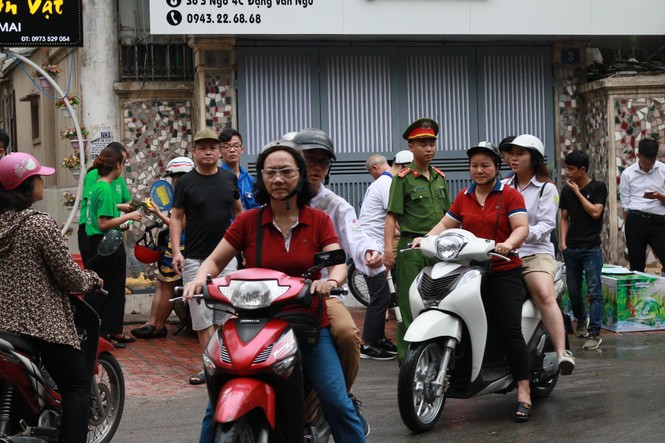 Thí sinh hào hứng làm thủ tục nhập thi THPT quốc gia 2019 - ảnh 16