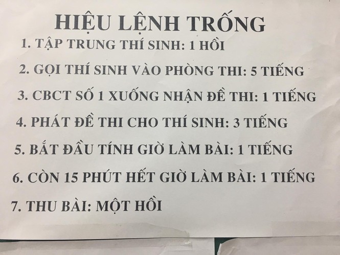 Thí sinh hào hứng làm thủ tục nhập thi THPT quốc gia 2019 - ảnh 11