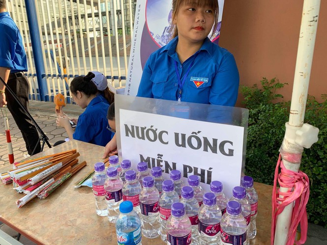 Đề Ngoại ngữ dễ thở, nhiều thí sinh thở phào tự tin đạt 8 điểm - ảnh 51