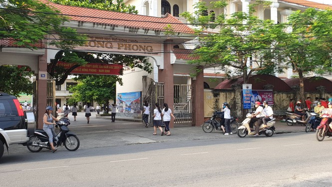 Đề Ngoại ngữ dễ thở, nhiều thí sinh thở phào tự tin đạt 8 điểm - ảnh 44