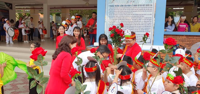 Sáng 5/9, hơn 22 triệu học sinh cả nước hân hoan đón ngày khai giảng - ảnh 8