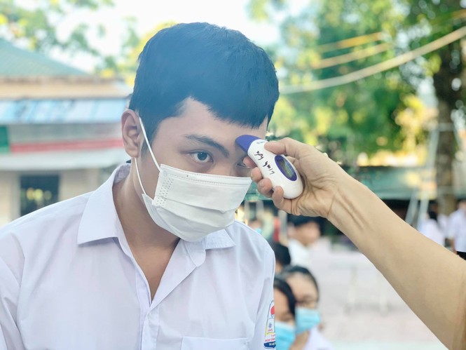 Gần 900.000 sỹ tử chính thức vượt vũ môn: Cập nhật giải đề môn Ngữ Văn THPT - ảnh 67