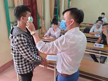 Gần 900.000 sỹ tử chính thức vượt vũ môn: Cập nhật giải đề môn Ngữ Văn THPT - ảnh 46