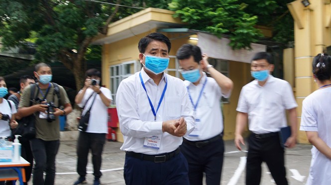 Gần 900.000 sỹ tử chính thức vượt vũ môn: Cập nhật giải đề môn Ngữ Văn THPT - ảnh 49
