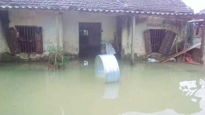nguy cơ lũ lớn, chính quyền cưỡng chế di dời người dân ra khỏi vùng nguy hiểm - ảnh 10