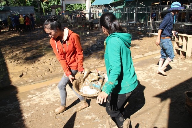 Giáo viên, học sinh vùng cao