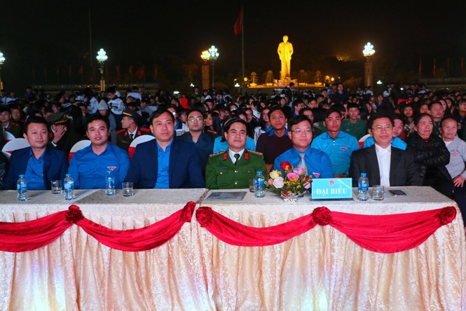 Tỉnh đoàn Nghệ An tổ chức giao lưu và tuyên dương Đảng viên trẻ tiêu biểu - ảnh 1