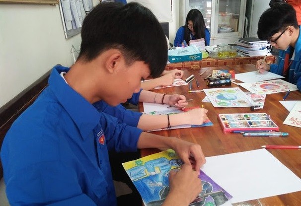 Học sinh Nghệ An nhảy 'Ghen cô vy' tuyên truyền phòng chống dịch Covid-19 - ảnh 1