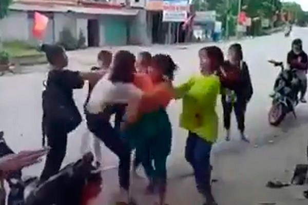 Điều tra vụ nữ sinh bị đánh hội đồng phải nhập viện cấp cứu - ảnh 1