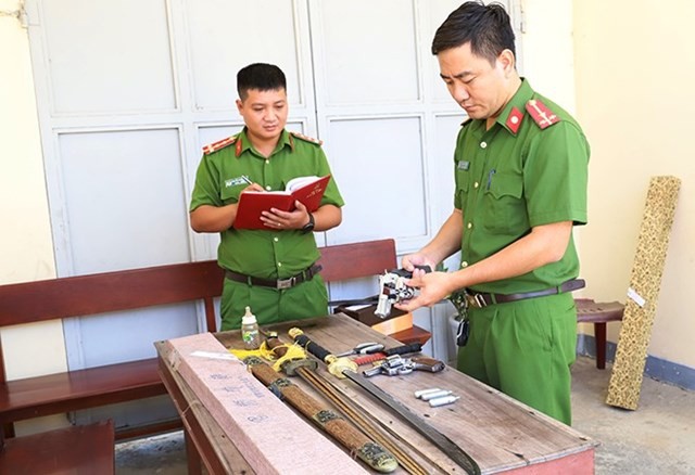 Phá đường dây đánh bạc 5 tỷ đồng bằng hình thức ghi lô đề - ảnh 2