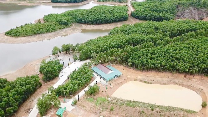 Xẻ đất rừng xây khu sinh thái 'chui': Yêu cầu tháo dỡ nhưng tiếp tục xây? - ảnh 4