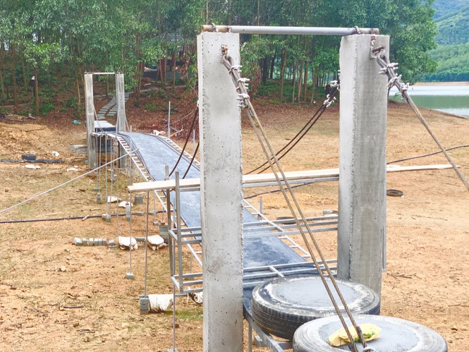 Xẻ đất rừng xây khu sinh thái 'chui': Yêu cầu tháo dỡ nhưng tiếp tục xây? - ảnh 3