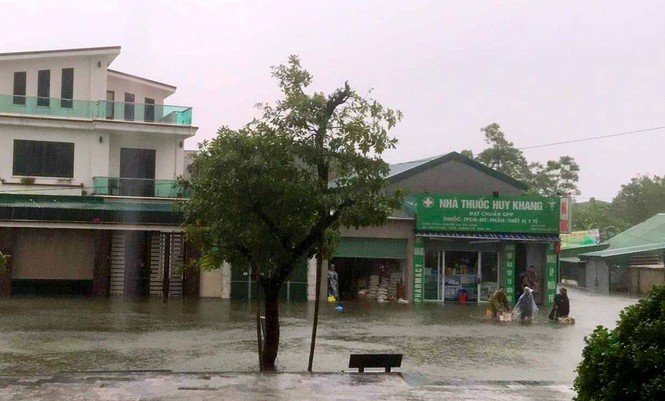 It was pouring down, the town of Vinh 